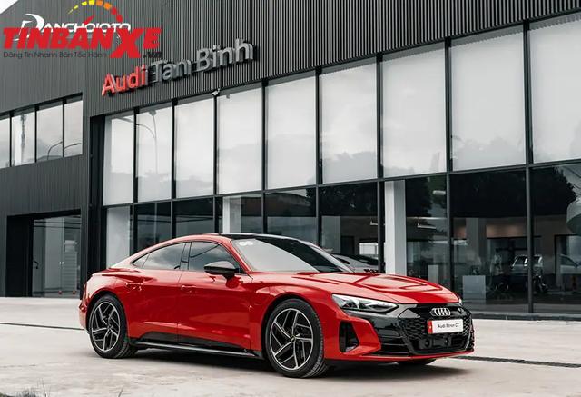 Giá xe Audi E-tron GT niêm yết và lăn bánh 09/2024